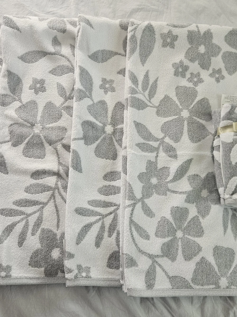 Papyrus Gray & White Floral Towel Set